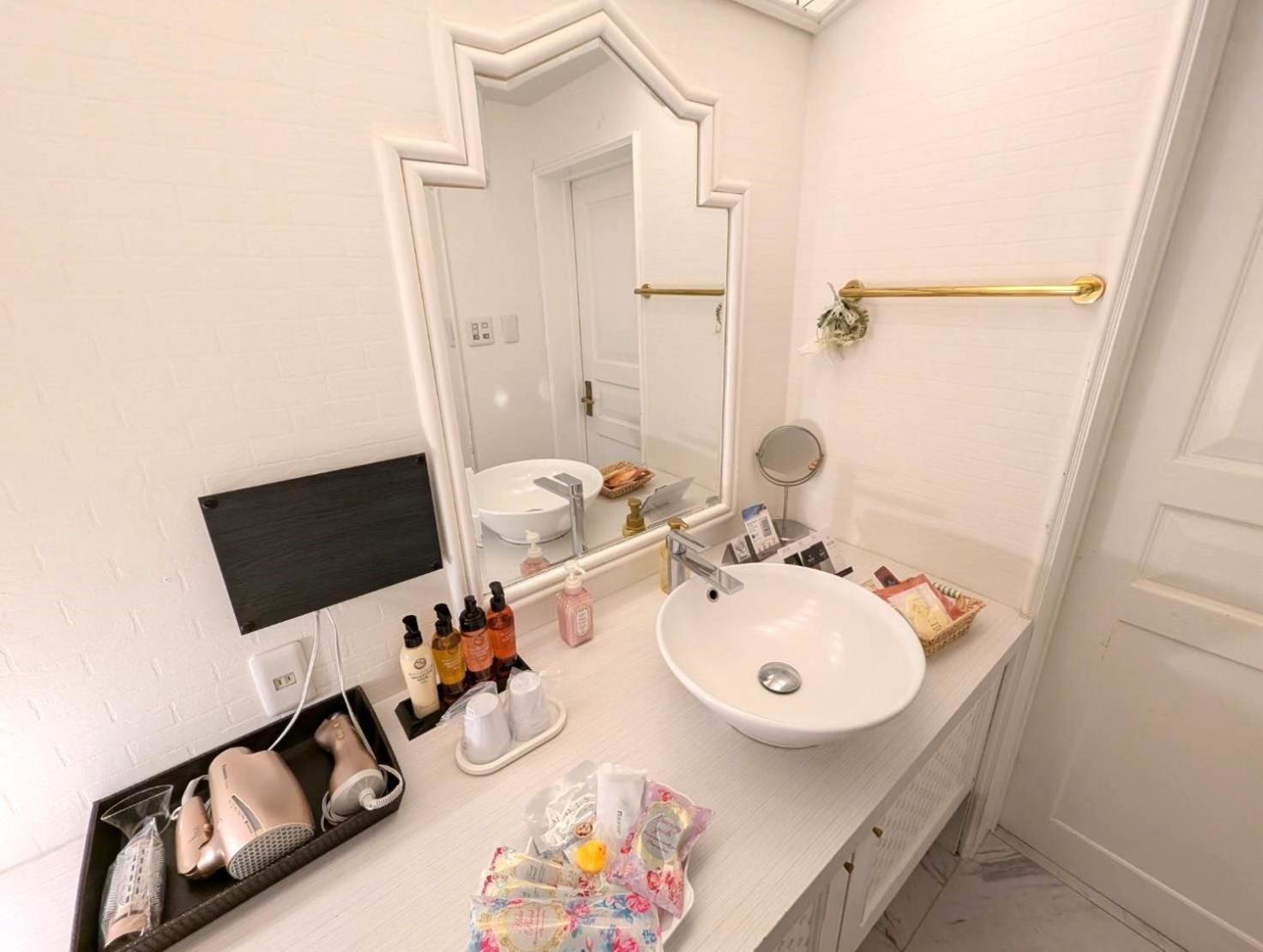 Hotel First (Adults Only) Ikeda  Екстер'єр фото
